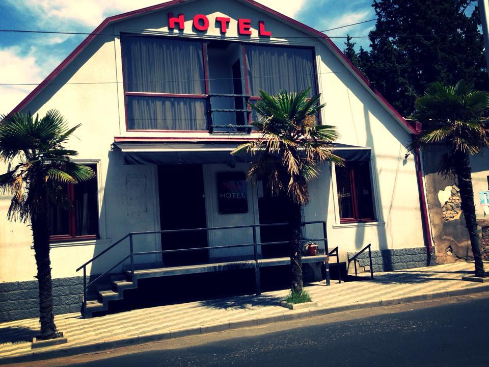 Hotel Cristal Palace ティビリシ エクステリア 写真