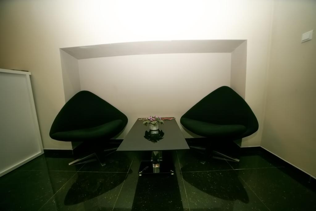 Hotel Cristal Palace ティビリシ エクステリア 写真